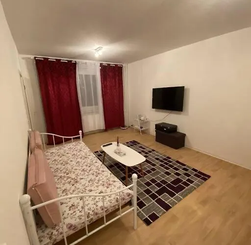 Gemuetliche Wohnung Mit Smart-Tv Und Grossem Balkon
